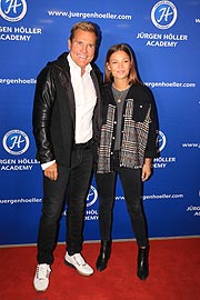 Dieter Bohlen mit Schauspielerin Lena Meckel  (©Foto: Martin Schmitz)